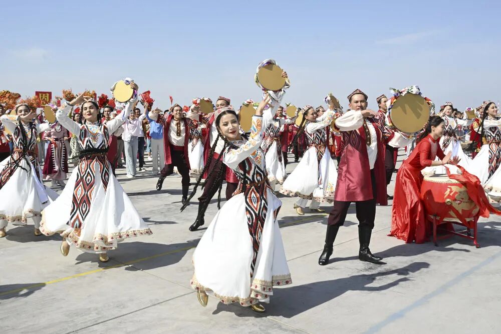 8dfc6ce0547a41a8bb907037835786ef~tplv-tt-origin-web_gif.jpeg 8dfc6ce0547a41a8bb907037835786ef~tplv-tt-origin-web_gif.jpeg