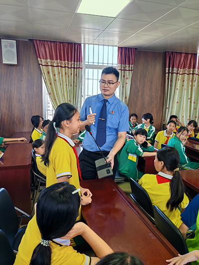 5.春风化雨润童心（硇洲小学）.jpg